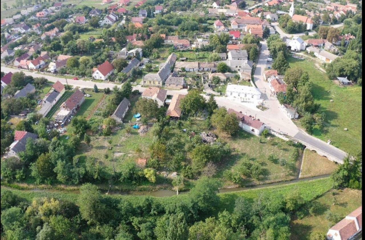 Patak Apartman, Diszel Tapolca Esterno foto